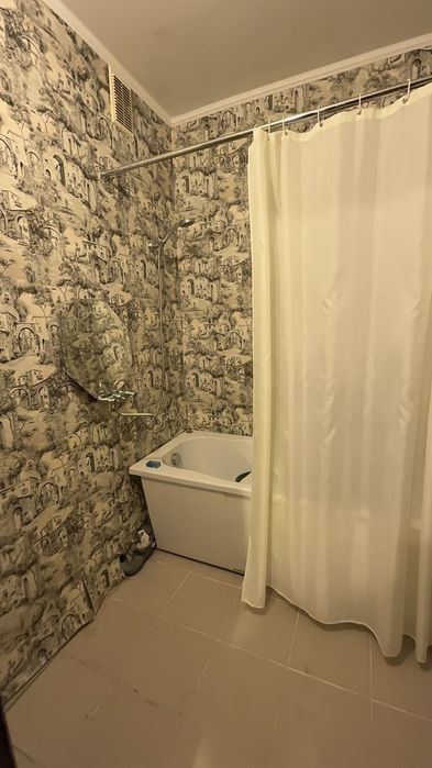 Продаж 4-х кімнатна по вулиці Прилуцька