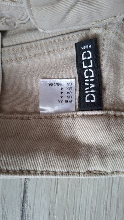 Spodnie beżowe H&M
