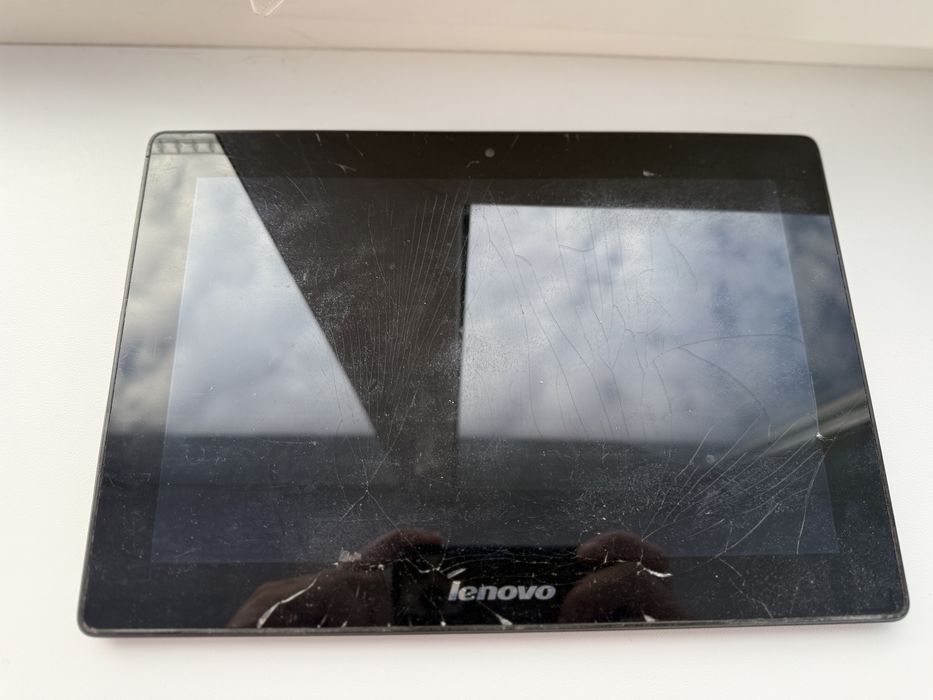 Планшет Lenovo IdeaTab S6000H з Bluetooth-клавіатурою