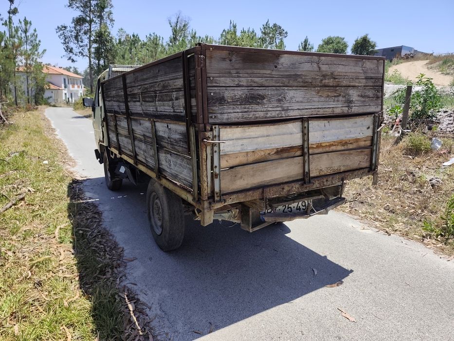 Toyota Dyna 150 com matrícula cancelada