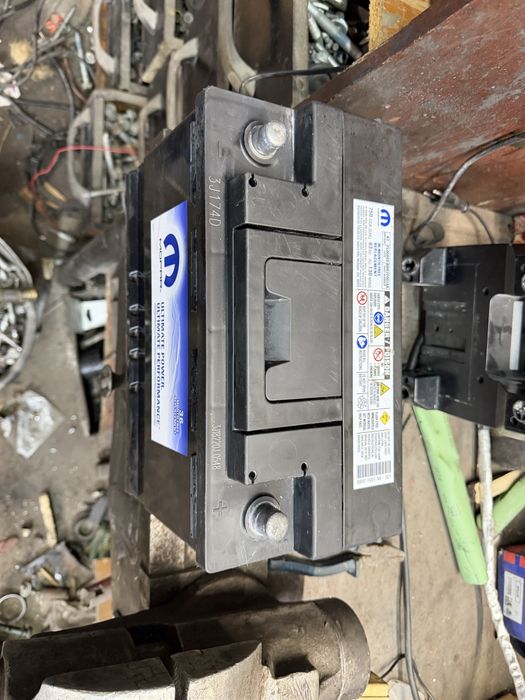 Автомобильный аккумулятор снят со свежего авто с америки