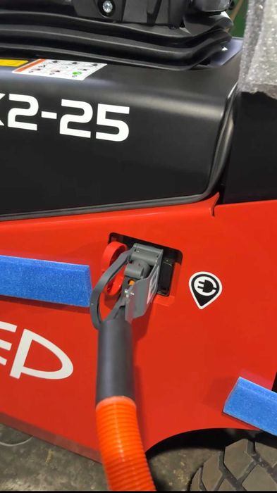 Новий Li-Ion вилковий навантажувач 2.5т/3.6м, кліренс 15см, 80V/280Ah