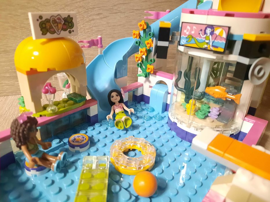 lego, 41313, impreza Andrei na basenie