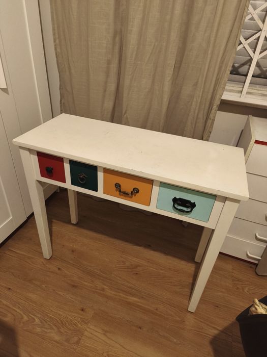 Secretária colorida retro