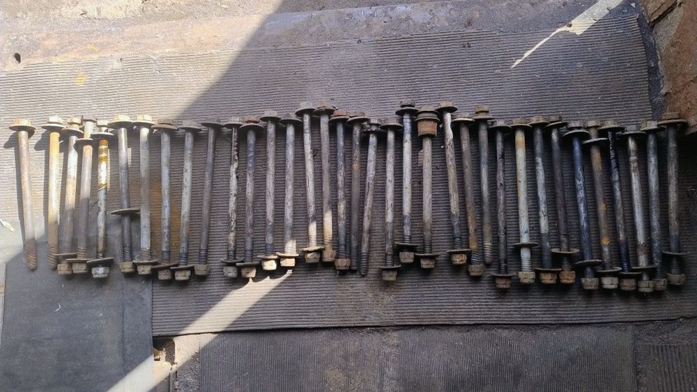 Ось (болт) верхнего рычага ваз 2101-2107 м14х250