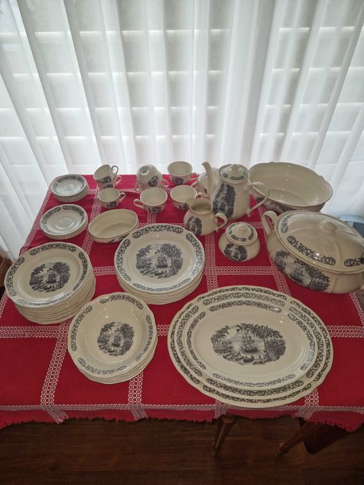 Serviço completo Vintage (12 pessoas) - Fabrica da Loiça de Sacavém