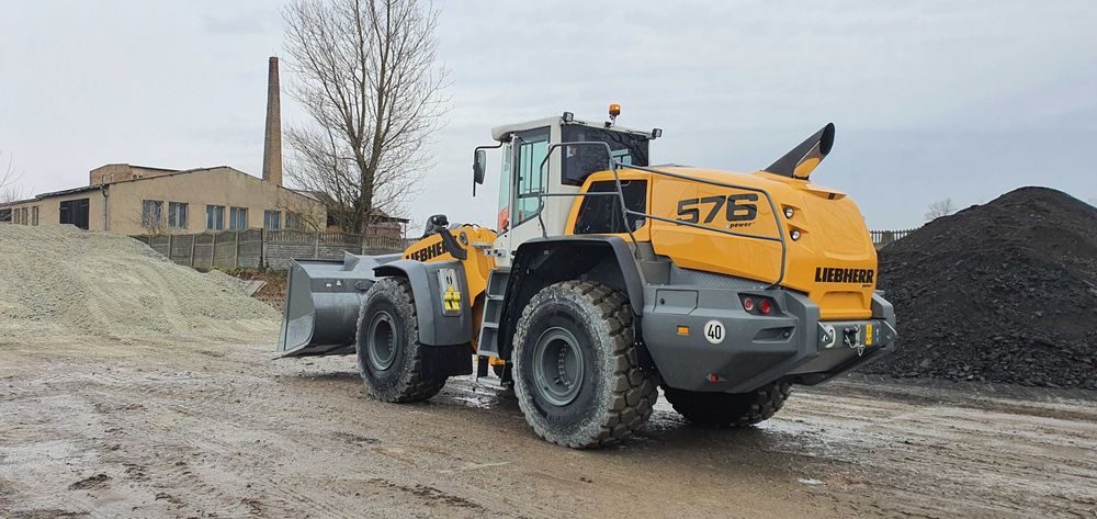 Usługi transportowe, sprzedaż żwiru