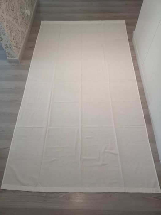 Cortinado 140cm X 256cm, 1un 10€