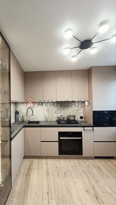 Продам 3к квартиру новейший ремонт Покровский/Красный Камень/Парус