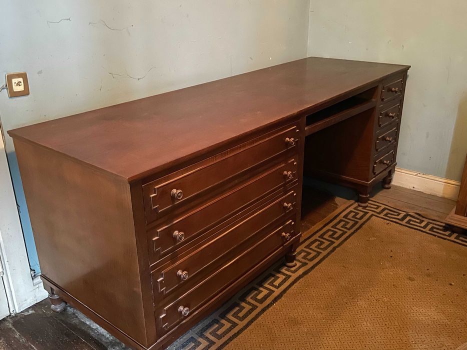 Cómoda-secretária em castanho