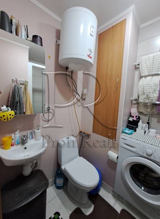 Продаж 1к квартири. м.Лівобережна. Русанівка. І Шамо 14.