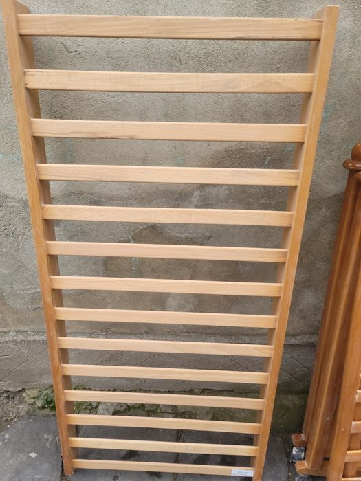 Кроватка детская деревянная