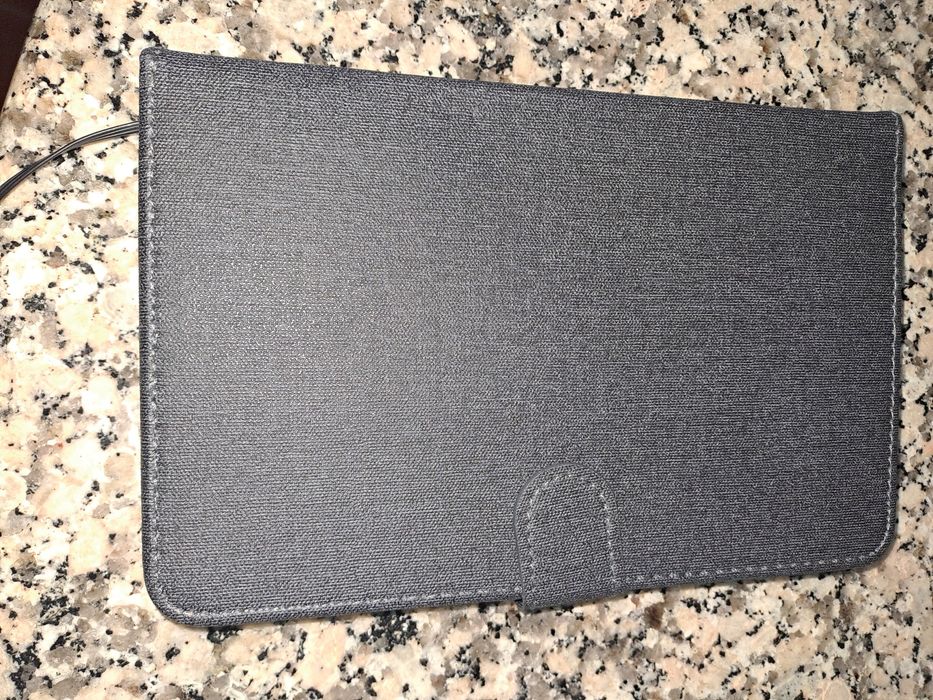 Vendo Tablet com pouco uso.