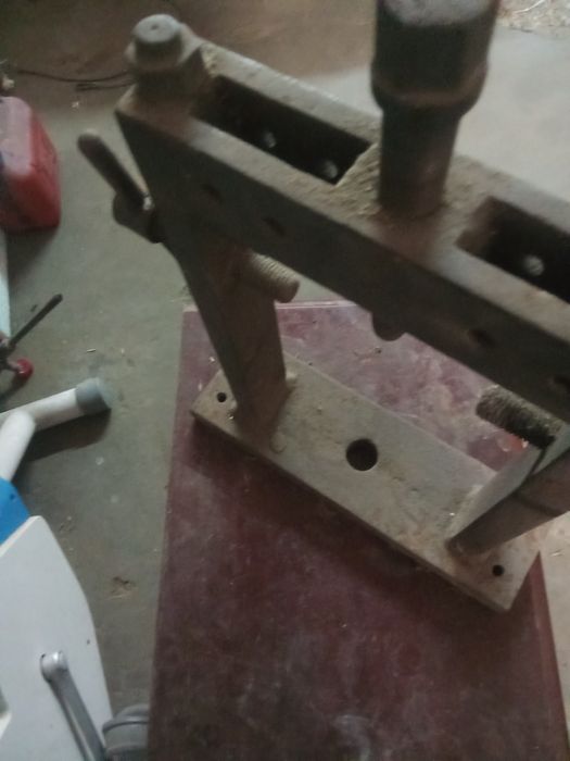 Prenssa antiga. Funciona .