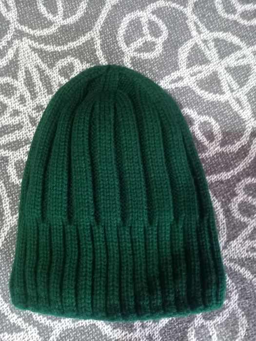 Шапка  жіноча    .