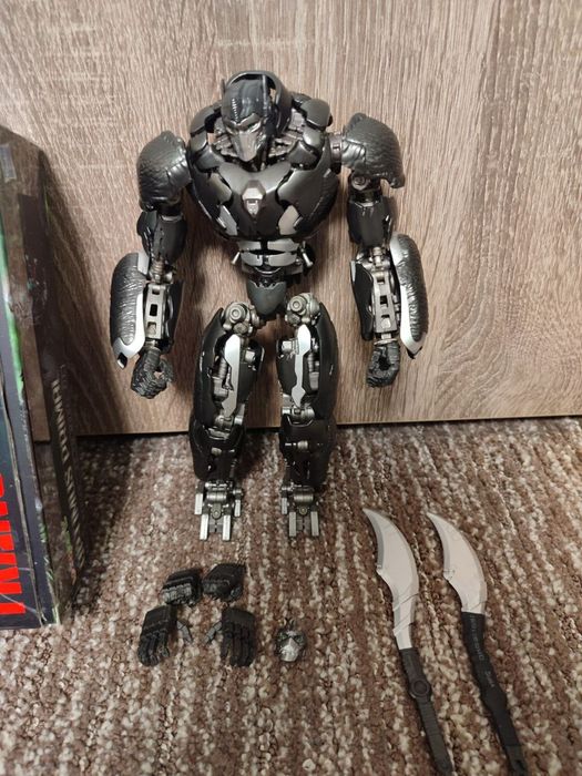 Робот трансформер Оптимус праймал hasbro