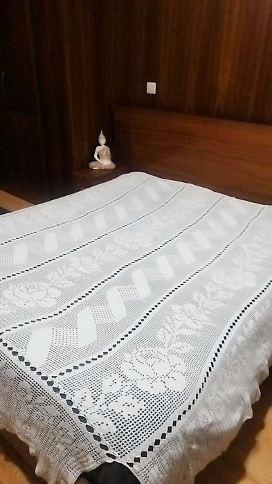 Colcha de renda toda feita a mão
