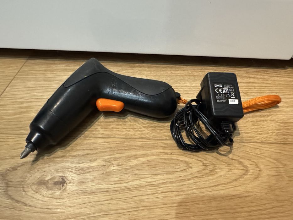 Wkrętarka IKEA FIXA zasilacz zestaw wkrętów