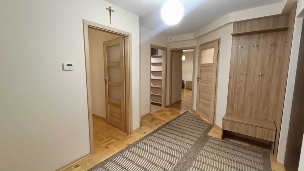 Wynajmę 3 pokojowe mieszkanie
