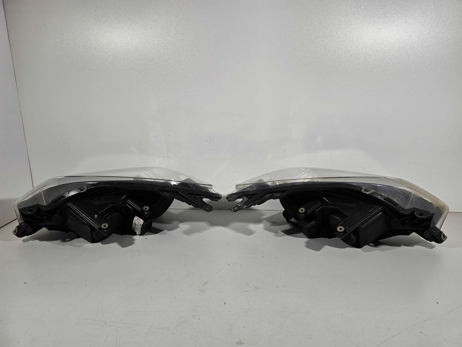 Opel Astra H Lampy Przód Przednie Zwykłe Komplet Lewa + Prawa Europa