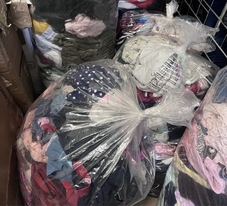 Paka ubran mix do wyatawiania na vinted