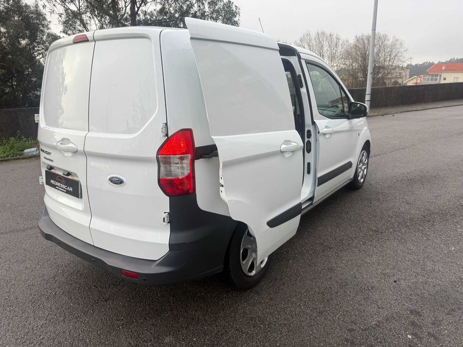 Ford Transit Courier Ano 2016