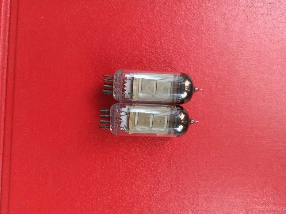 ℹ️Люминесцентный вакуумный миниатюрный индикатор ИВ-12ℹ️