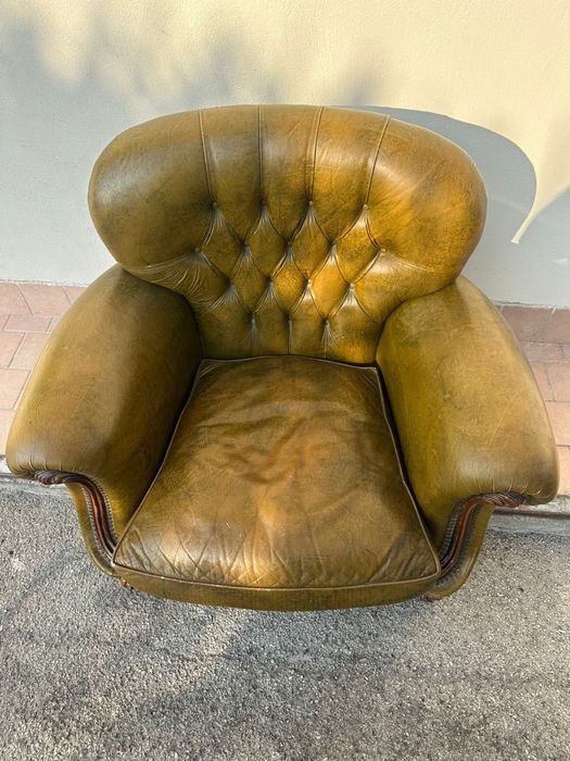 Крісло з натуральної шкіри