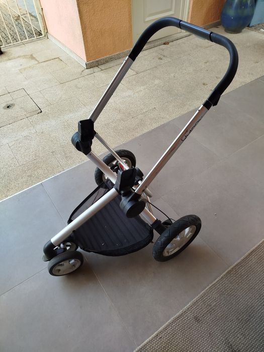 Carrinho Quinny com cadeira de passeio e babycoque