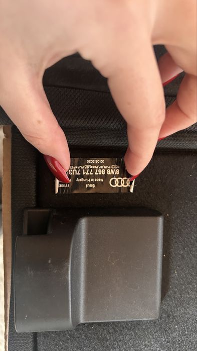 Полка багажника audi a5,8w8867769,8w8867771