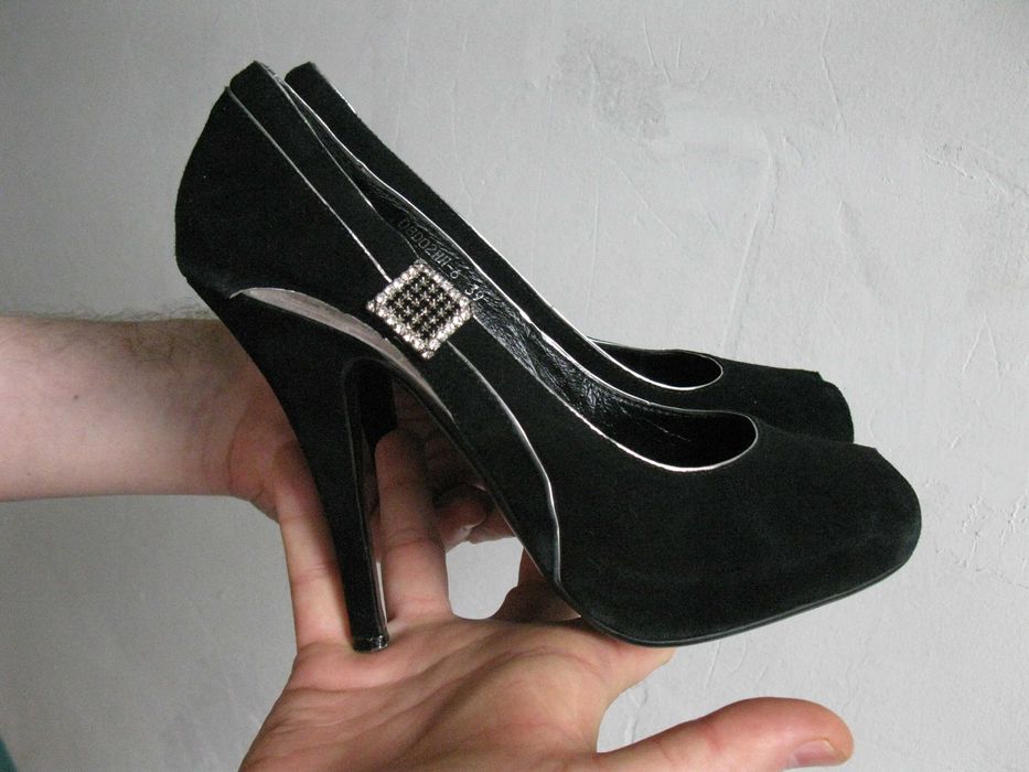Почти новые туфли Antonio Biaggi  на шпильке размер 39