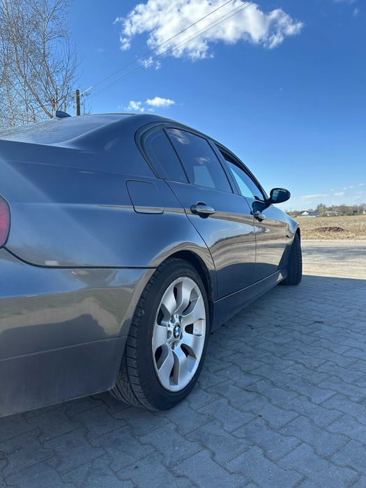 BMW Seria 3 E90 320I