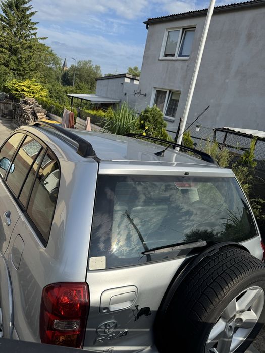 Toyota RAV4 2005 niezawodna