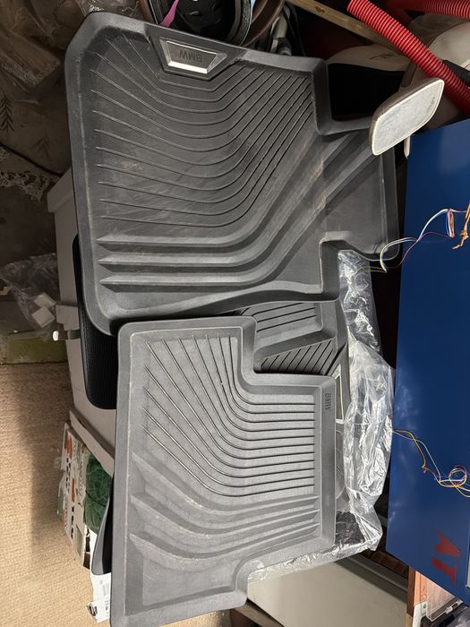 Tapetes originais e bagageira BMW i4 borracha