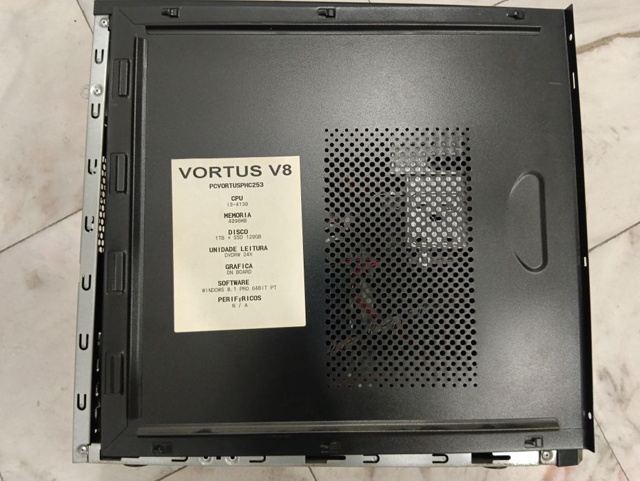Torre de Caixa Computador Desktop ATX com Fonte Primux EZ-500Y12P e Componentes - Para Peças.