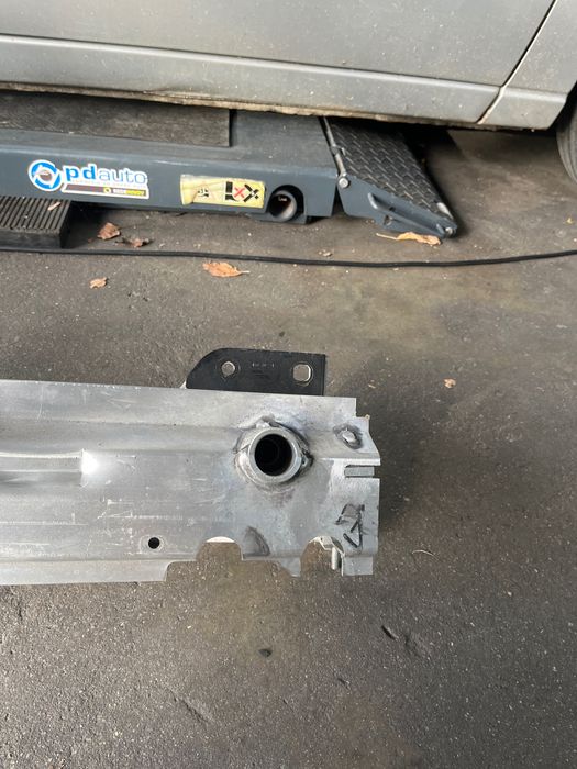 Reforço para choques X5 (2019)