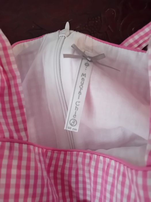 Vestido lindo criança