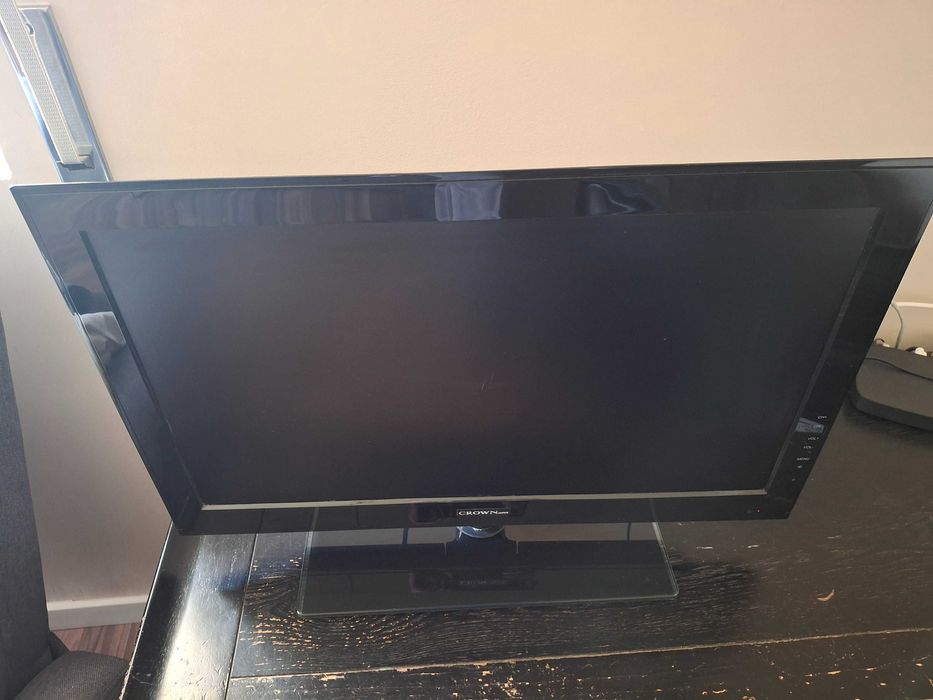 TV LED Crown 26 polegadas.