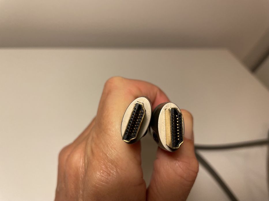 Cabo HDMI dourado