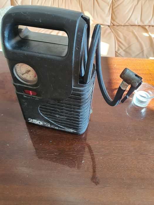 Sprężarka samochodowa 12V