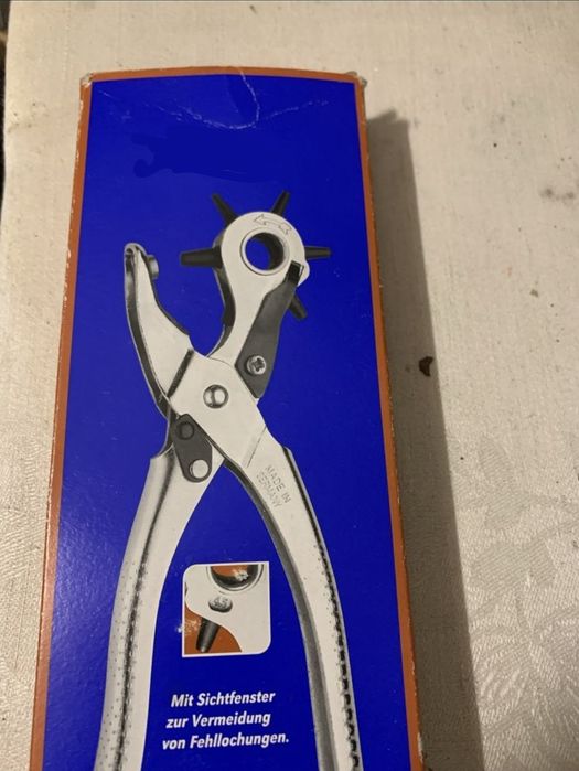 Дырокол револьверный, инструмент для пробивания дырок