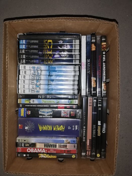 Lote de 34 Dvd's de Filmes e Séries