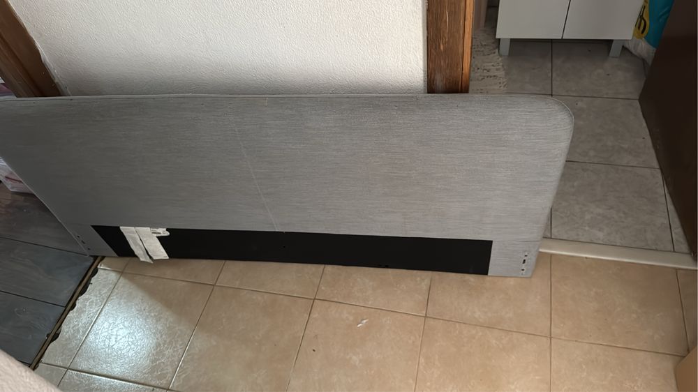 Cama casal muito confortavel nova