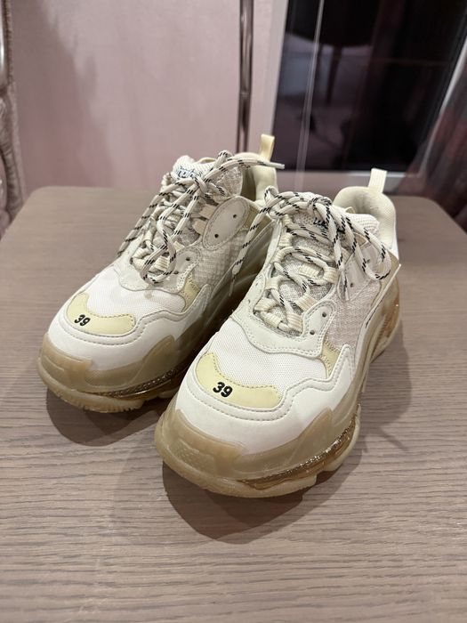 Balenciaga triple s беж 39 р