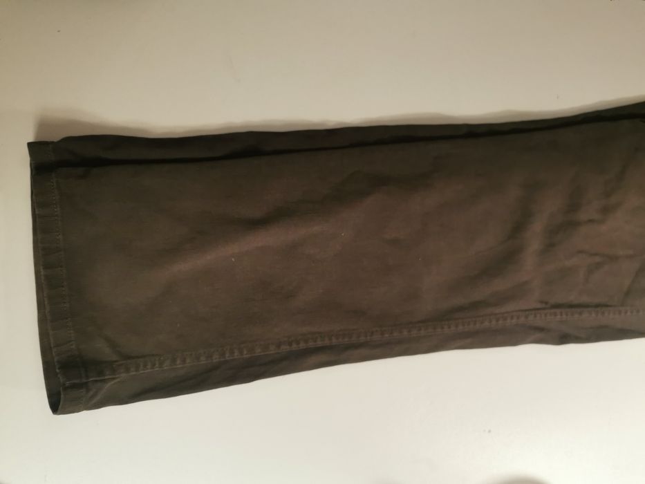 Spodnie sportowe firmy Wrangler r. 34/34 brąz szary