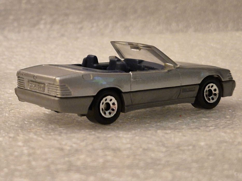 Model Matchbox - Mercedes 500 SL ! ! !