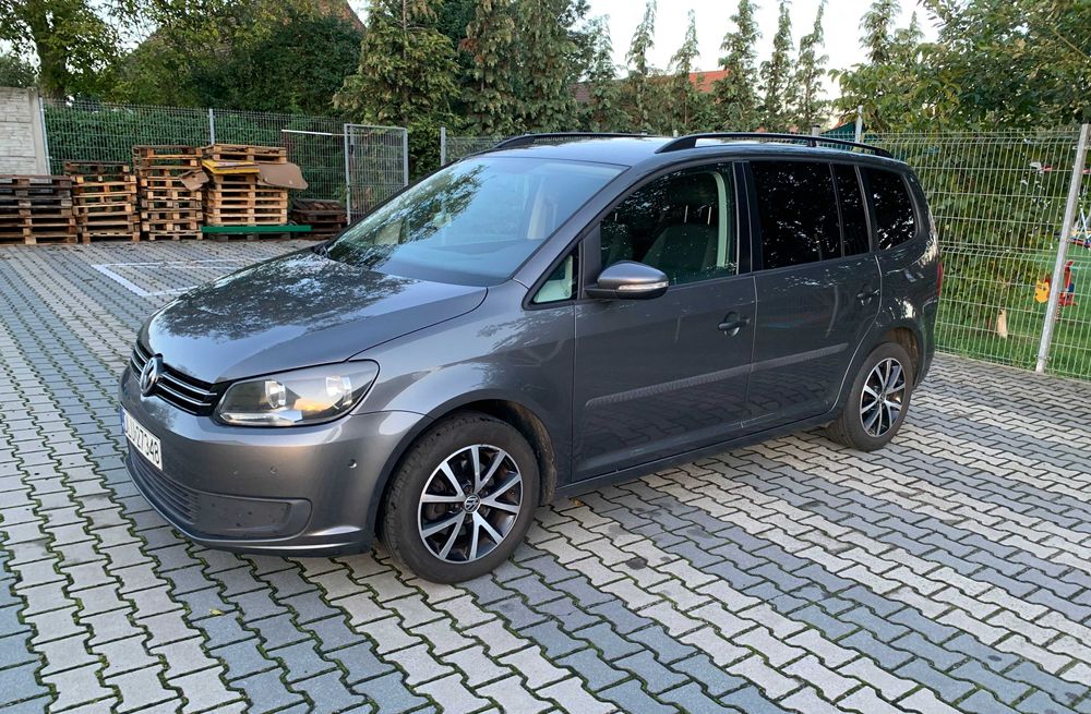 Volkswagen Touran 1.6 TDI bezwypadkowy salon PL | 2x koła | prywatnie