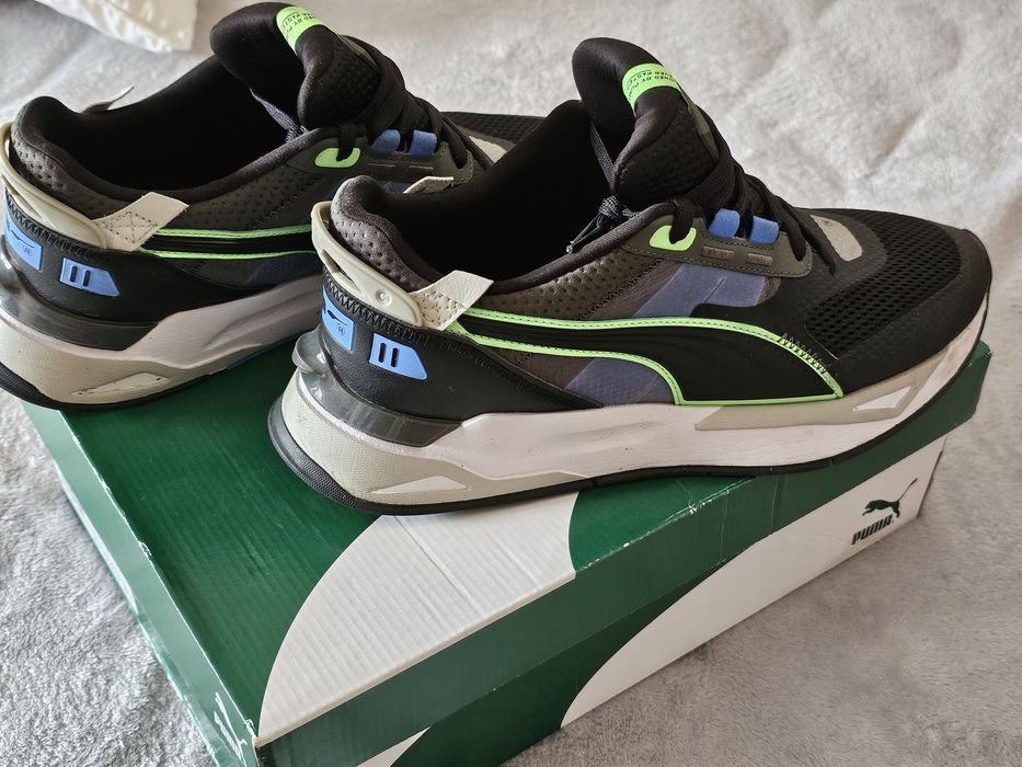 Tênis Puma pouco usado, com caixa original.