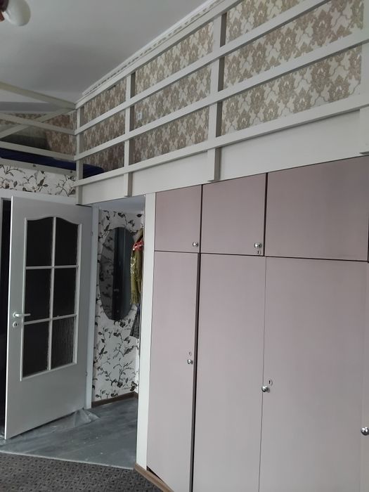 Продам 1 ком.кв,студио 28 +6кв.м.( своя)