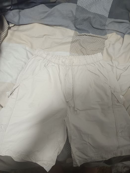Calções da marca topcraft e outro da Pull bear